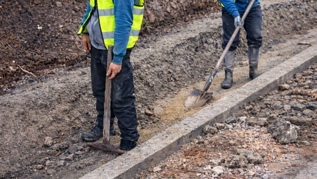 Pas denoncimit në Saranda Web, rifillojnë punimet për korrigjimin e kanalit në Delvinë