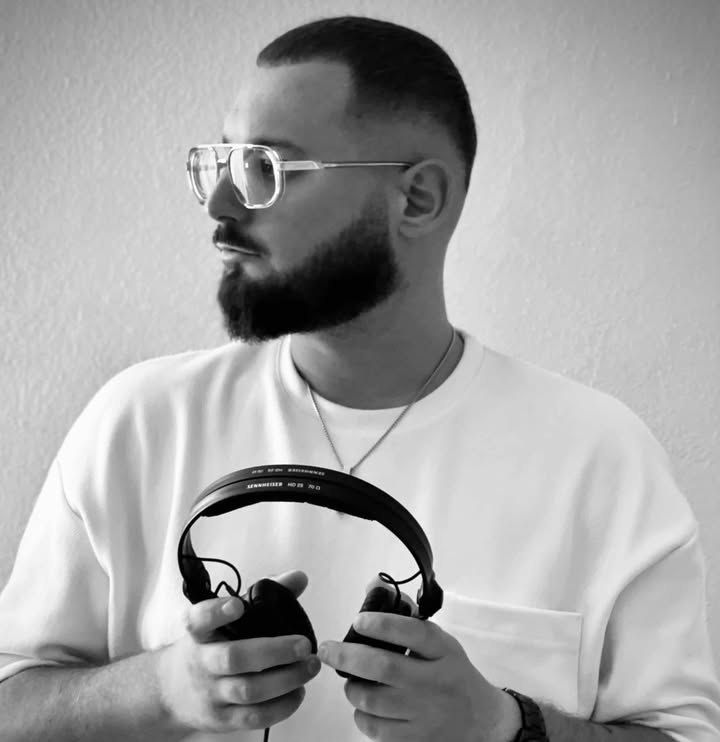 Redi Veli – DJ dhe producenti nga Saranda që po ngjit shkallët e muzikës elektronike shqiptare