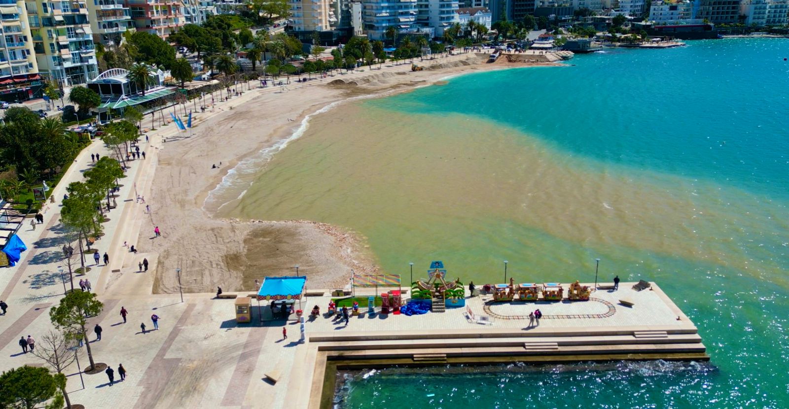 Rregullat e reja: privatët këtë vit do mund të shfrytëzojnë edhe 80% të plazheve publike