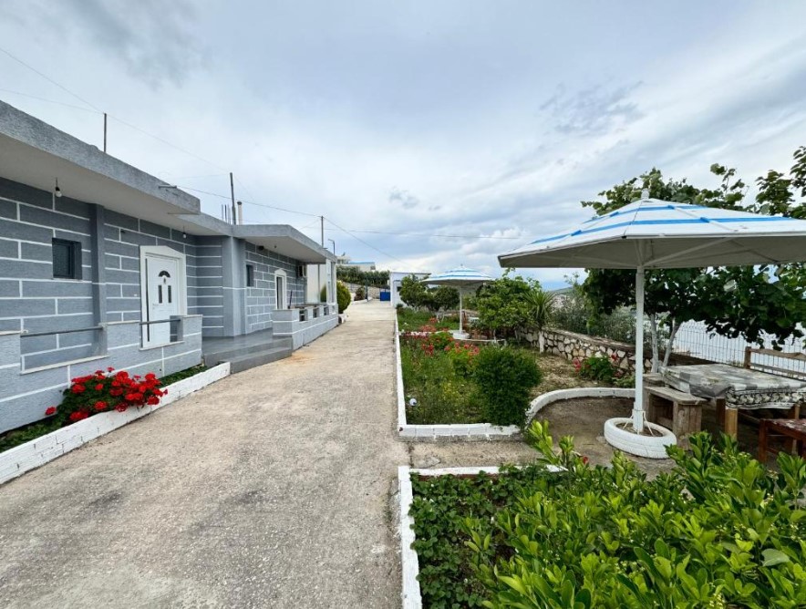 Jepen me qira garsoniere në Manastir, ideale për punonjës sezonalë