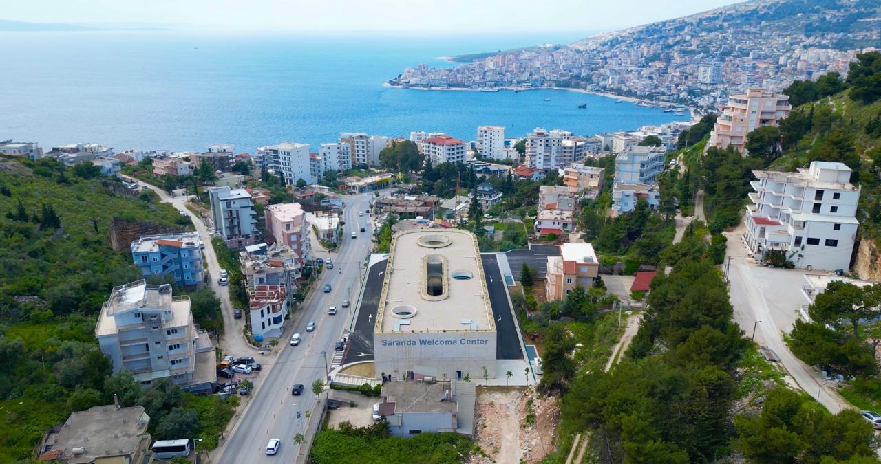 Terminali i autobusëve në Sarandë gati, qytetarët kërkojnë autobus urban dhe semaforë