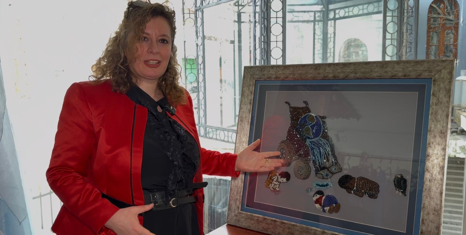 Historia frymëzuese e Stela Skënderaj, artistes që krijon portrete me rruaza