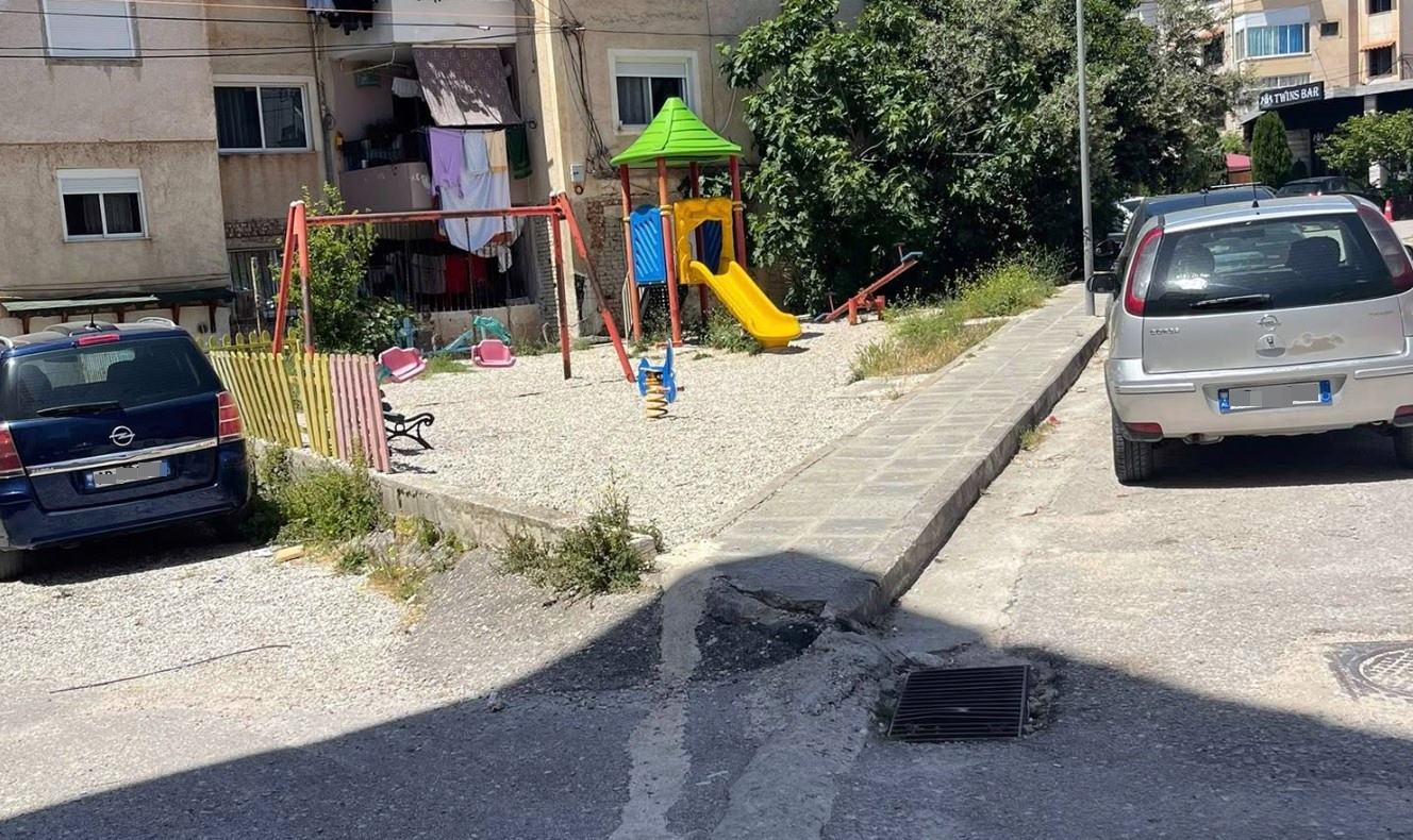 Nga kënd lojërash në vatër rreziku – Banorët: Bashkia të reagojë para se të jetë vonë