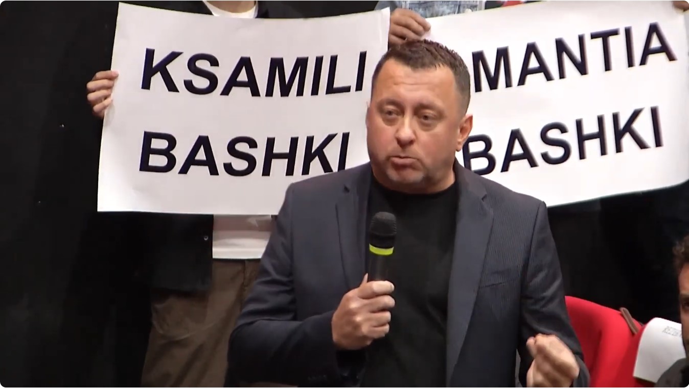 Debatet për ndarjen territoriale gjatë dëgjesës publike në Vlorë – VIDEO