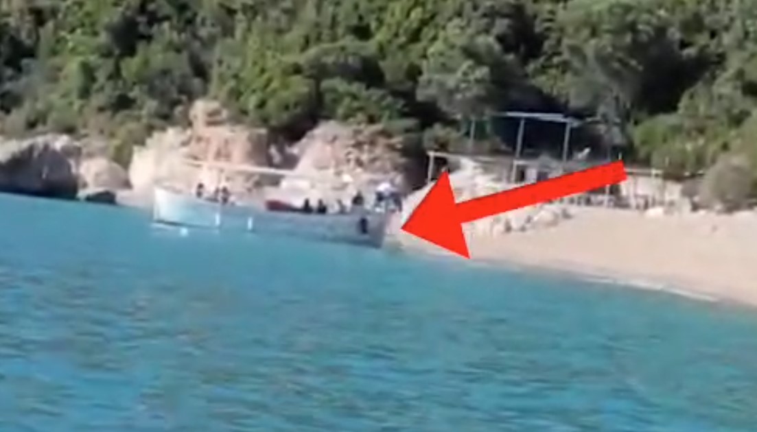 Policia bllokon një varkë në Krorëz. I vendos edhe gjobë 5 milionë lekë – VIDEO