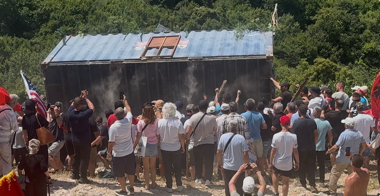 Shoqërimet në polici ndezin reagimet e banorëve: Paralajmërohet protestë para komisariatit në Himarë