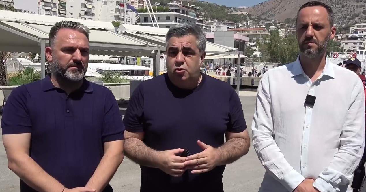 Siguria, plazhet dhe zhurmat sjellin në Sarandë për takim urgjent 2 ministra – VIDEO