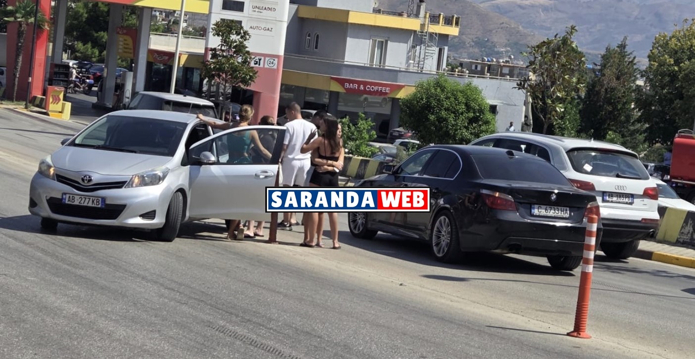 Pamja që flet më shumë se fjalët: një aksident në Sarandë që përfundon me përqafime