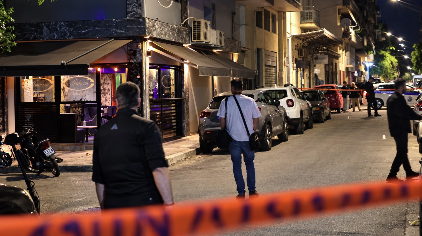Qëllohet me armë drejt lokalit të një shqiptari në Athinë; plagoset vajza e tij 10-vjeçare