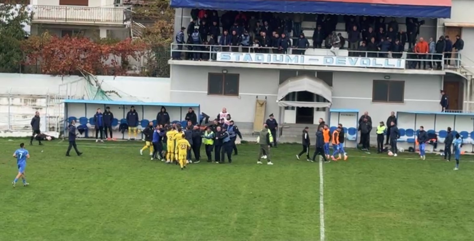 Butrinti fiton në transfertë ndaj Devollit, ngjitet në vendin e dytë dhe vijon garën për kreun