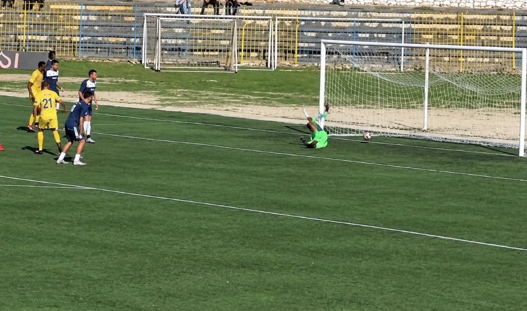 Butrinti mposht Albpetrolin 3-1, Mario Mërkuri protagonist me dy gola. Delvina humbet në shtëpi
