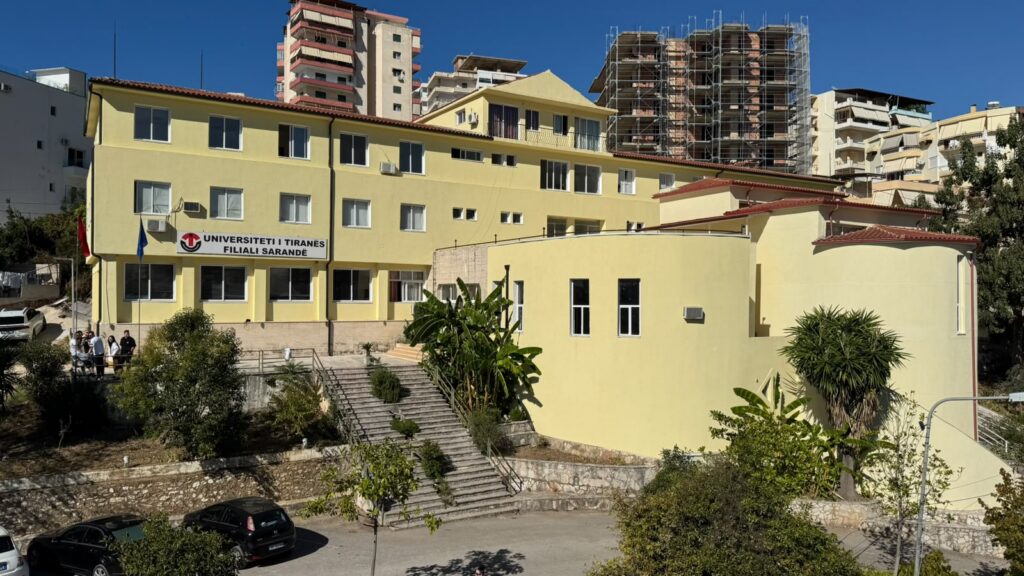Filiali i Universitetit të Tiranës në Sarandë çel vitin akademik, vijojnë regjistrimet
